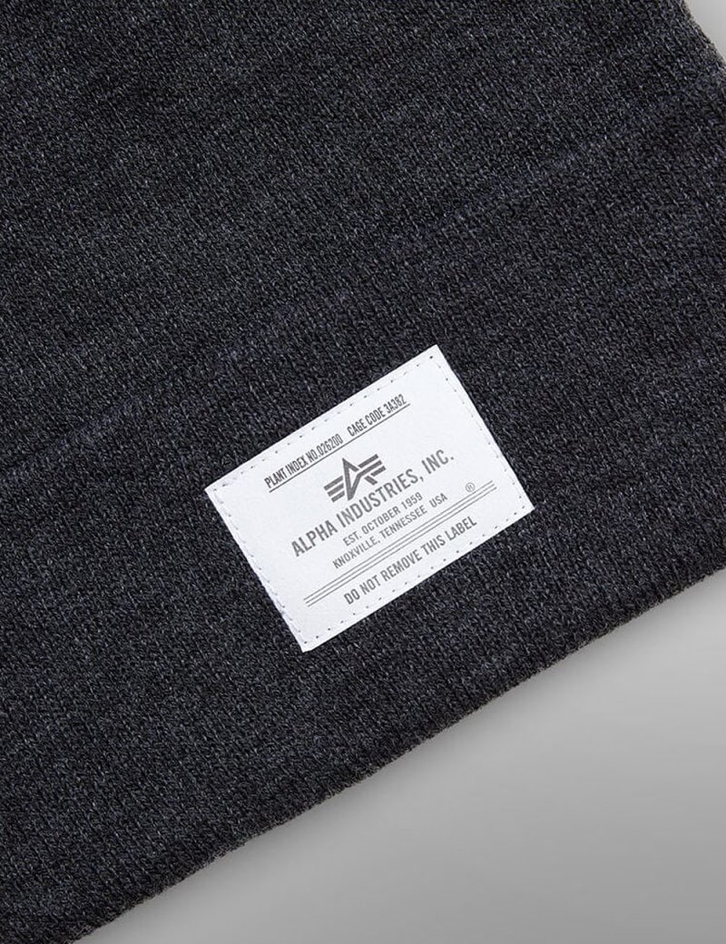 Шапка зимняя ESSENTIAL BEANIE Шапка зимняя ESSENTIAL BEANIE