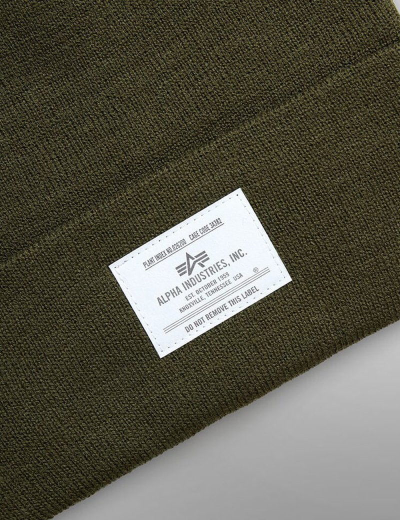 Шапка зимняя ESSENTIAL BEANIE Шапка зимняя ESSENTIAL BEANIE