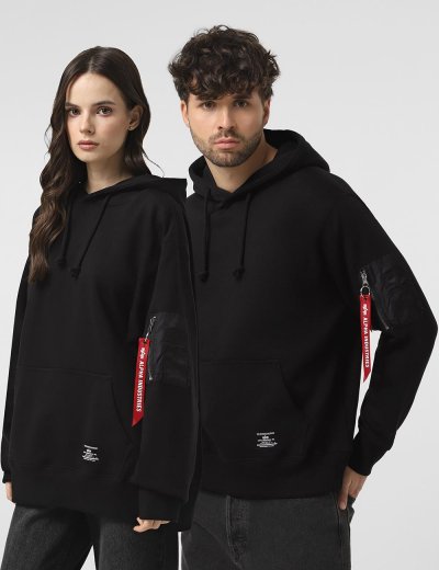 UTILITY POCKET HOODIE